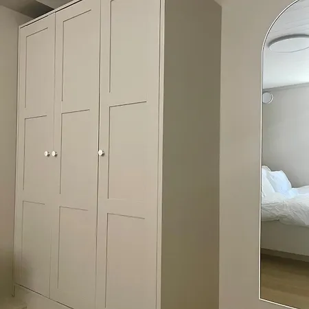 Newly Renovated, 10min From Dyreparken * クリスティアンサン